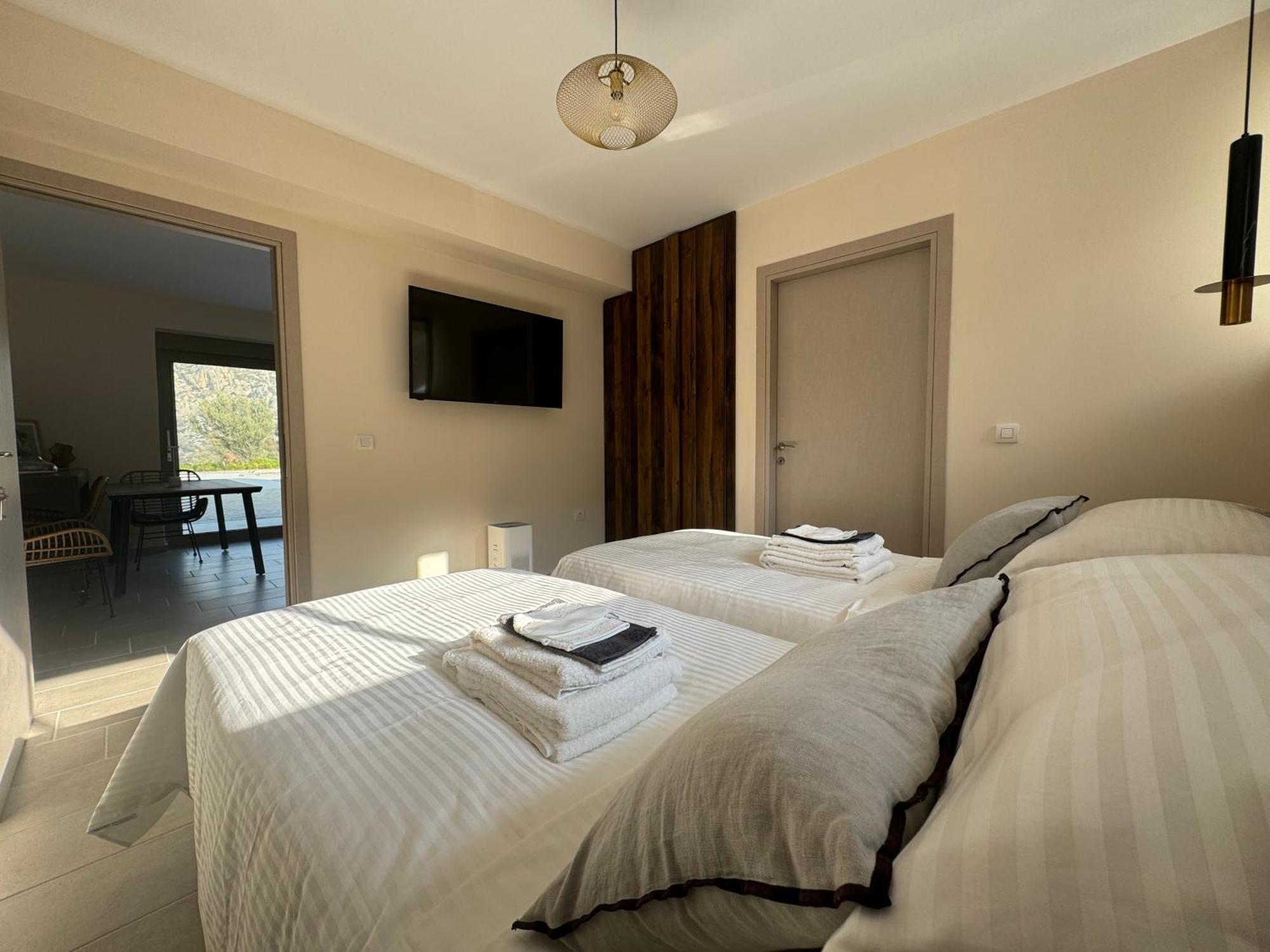 Topos Luxury Stay Heraion Loutráki Dış mekan fotoğraf